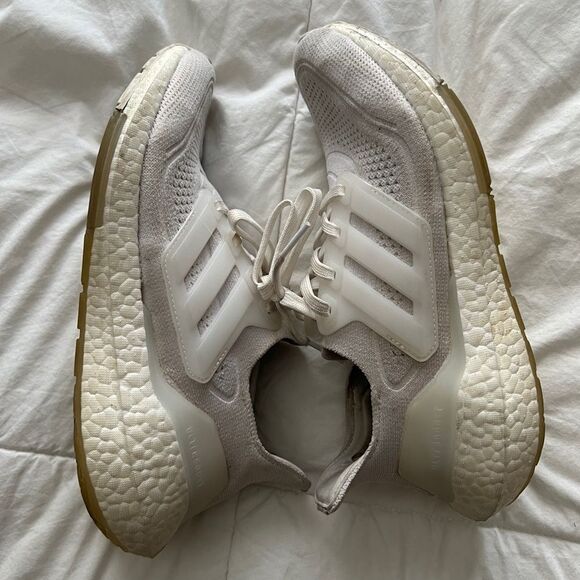 Adidas Women's Ultraboost 22 Running Shoe Size 7 Color White - Picture 4 of 11